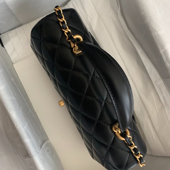 CHANEL Mini Flap with Top handle in Black Lambskin - Picture 5 of 5